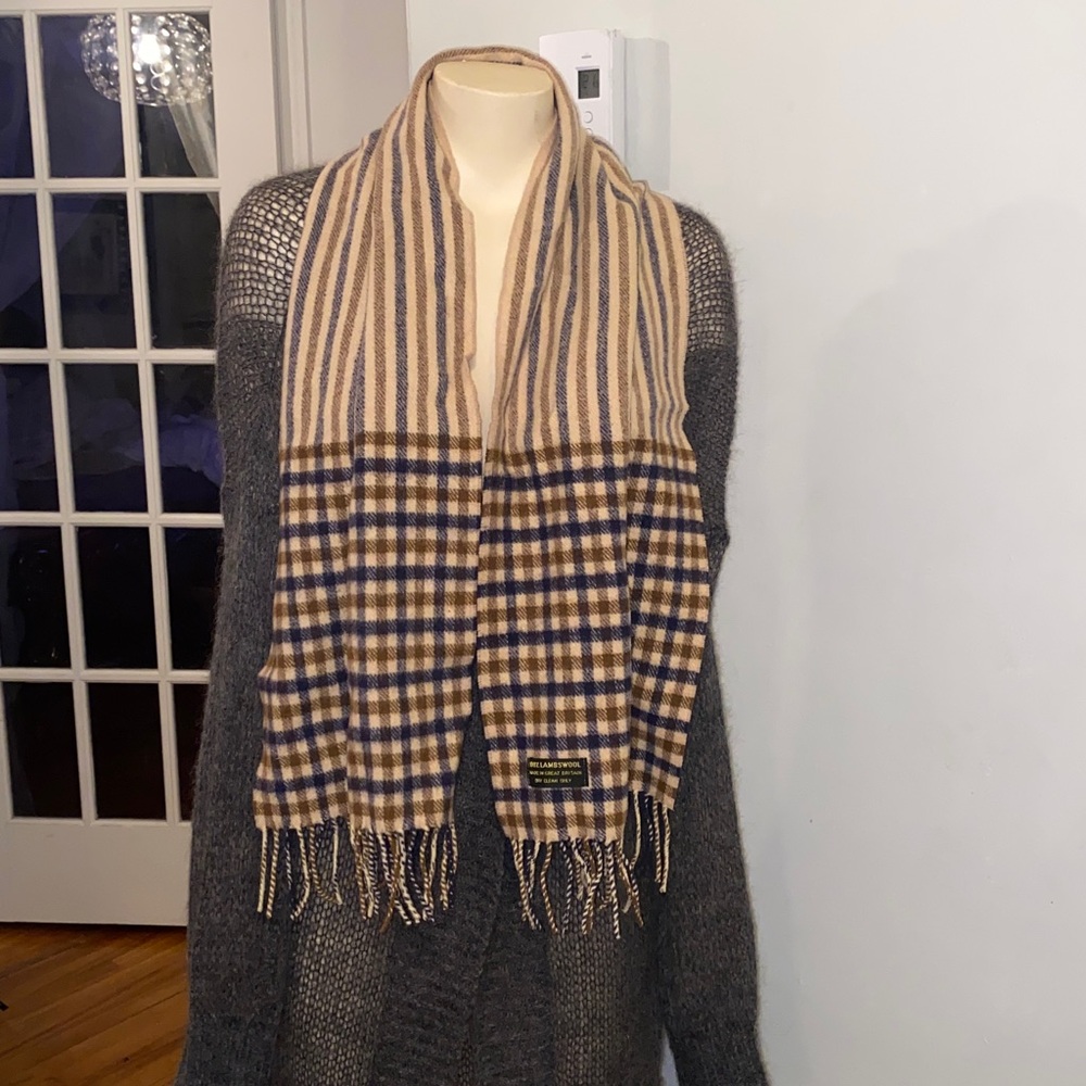 Aquascutum lambswool Scarf